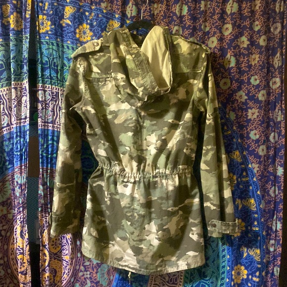 Small TALULA small army jacket with hood, amazing quality and condition. - Picture 4 of 6